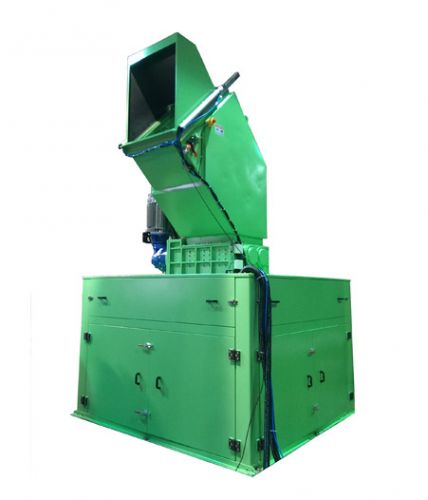 máy phát điện cầm tay AGA63-750